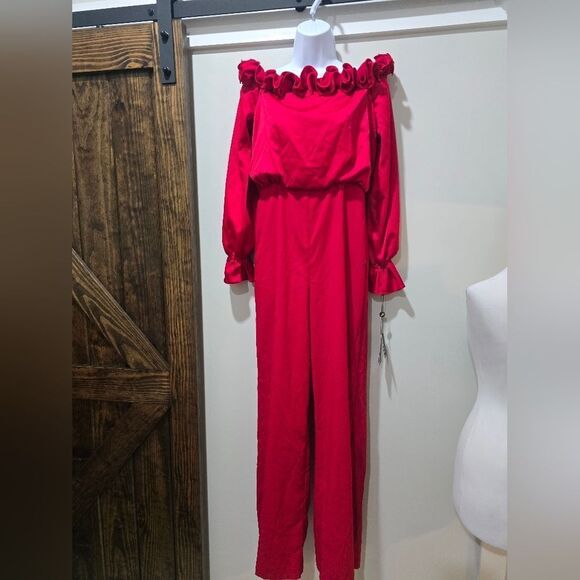 Adrianna Papell Off The Shoulder Ruffle Satin Jumpsuit NWT Size 4 Red - Picture 2 of 4